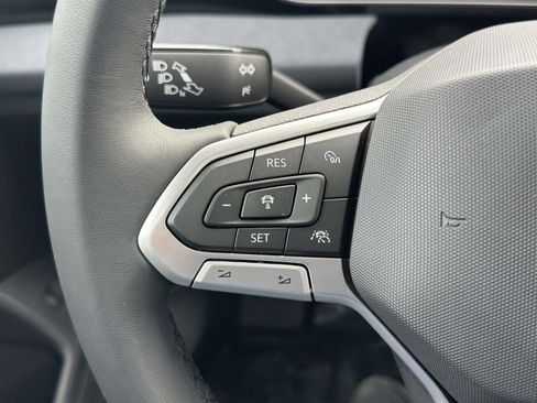 New 2026 Volkswagen Jetta SE FWD image 17