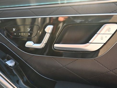 Used 2021 Mercedes-Benz S 580 4MATIC Sedan image 55