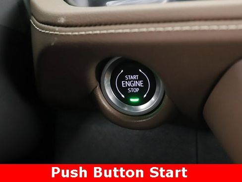 Used 2025 Chevrolet Suburban High Country image 24