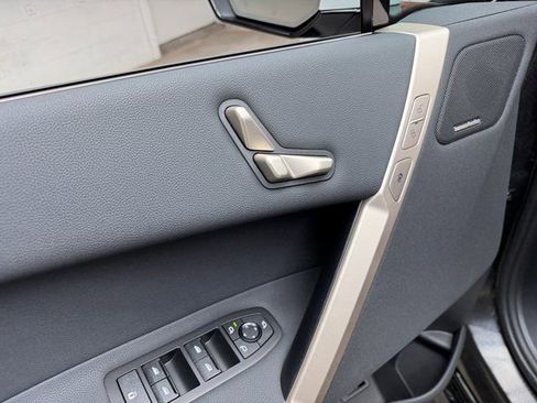 Used 2026 BMW iX xDrive45 image 11