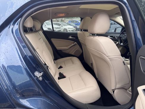 Used 2019 Mercedes-Benz GLA 250 4MATIC image 15