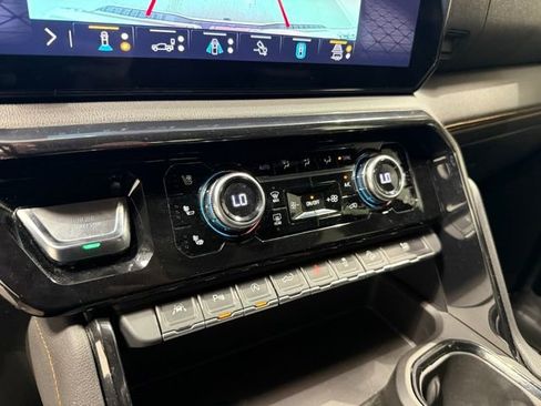 Certified 2023 GMC Sierra 1500 AT4 w/ AT4 Preferred Package image 23