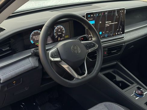 New 2025 Volkswagen Tiguan S image 17