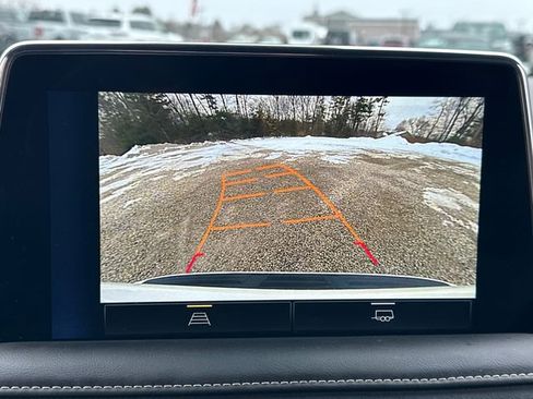 Used 2023 Chevrolet Suburban Premier image 32