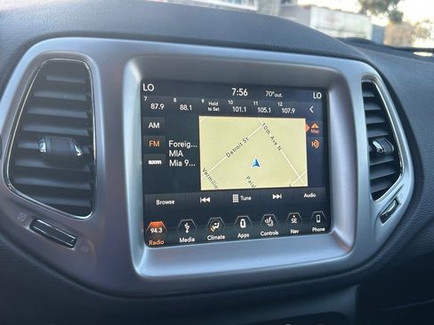 Used 2018 Jeep Compass Latitude w/ Popular Equipment Group image 11