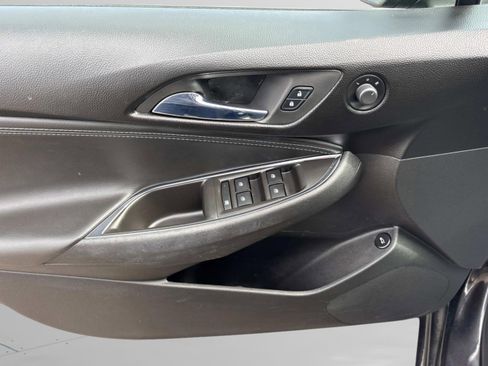 Used 2017 Chevrolet Cruze Premier image 22