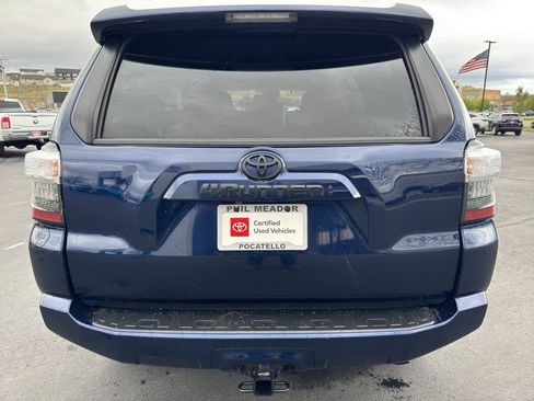 Used 2022 Toyota 4Runner SR5 Premium w/ Moonroof Package AWD/4WD image 3