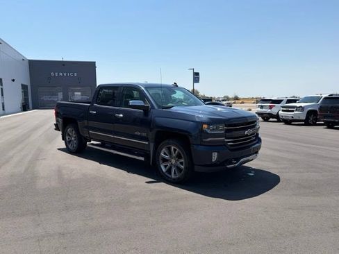 Used 2018 Chevrolet Silverado 1500 LTZ Z71 w/ Centennial Edition AWD/4WD image 7