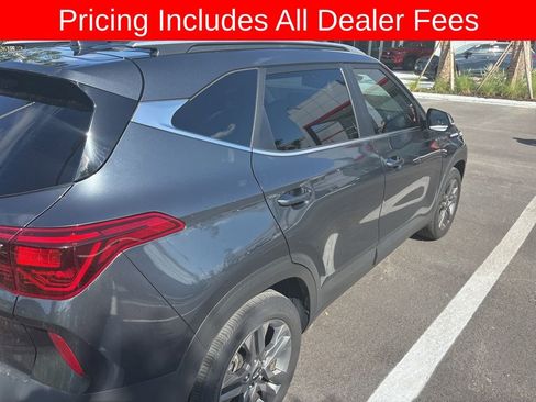 Used 2023 Kia Seltos S FWD image 16
