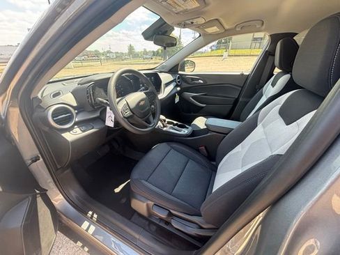 New 2026 Chevrolet Trax LS w/ Driver Confidence Package FWD image 11