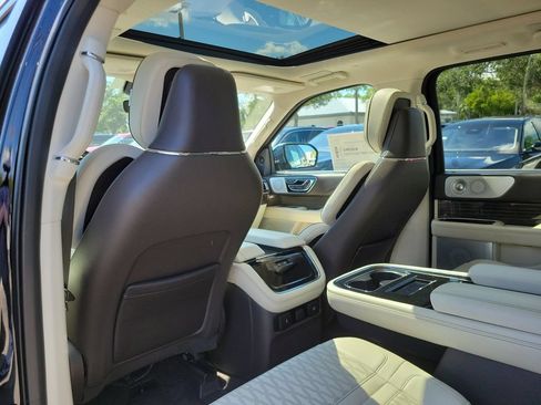 Certified 2023 Lincoln Navigator L Black Label AWD/4WD image 9