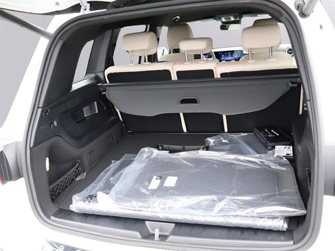 New 2025 Mercedes-Benz GLB 250 4MATIC image 17