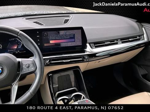 Used 2024 BMW X1 xDrive28i w/ Convenience Package AWD/4WD image 6
