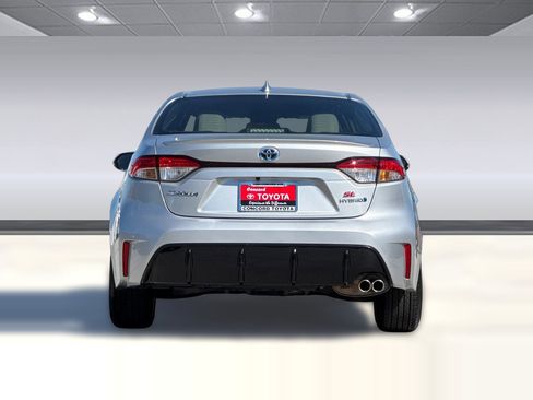 Used 2024 Toyota Corolla SE image 8