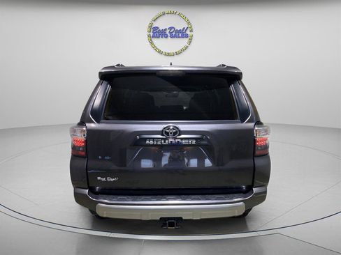 Used 2022 Toyota 4Runner TRD Off-Road Premium w/ Moonroof Package AWD/4WD image 4