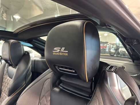 Used 2020 Mercedes-Benz SL 550 image 21