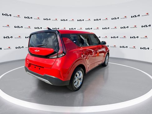 Certified 2024 Kia Soul LX w/ Option Group 015 FWD image 8
