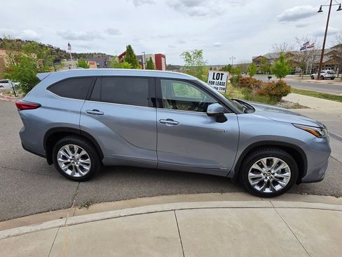 Used 2021 Toyota Highlander Limited AWD/4WD image 7