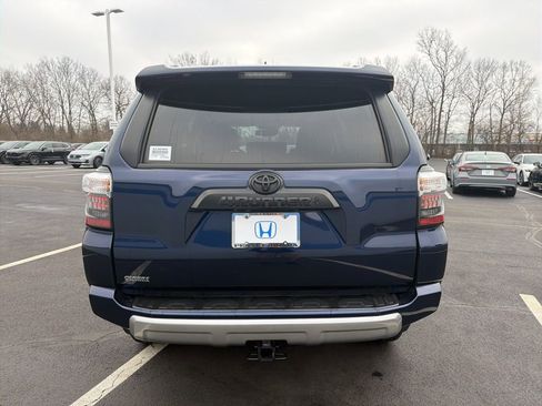 Used 2024 Toyota 4Runner TRD Off-Road Premium image 5