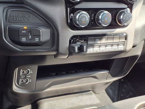 New 2025 RAM 3500 Tradesman AWD/4WD image 9
