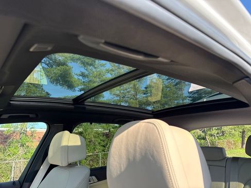 Used 2019 BMW X5 xDrive40i w/ M Sport Package AWD/4WD image 22