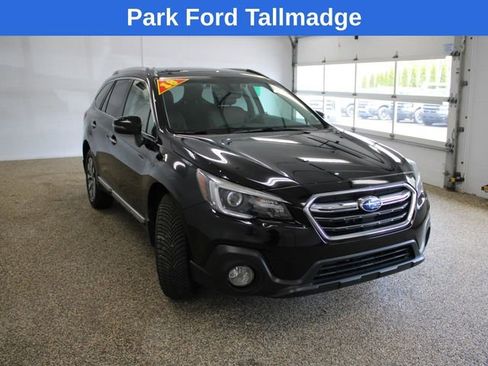 Used 2018 Subaru Outback 3.6R Touring w/ Popular Package #3 AWD/4WD image 10