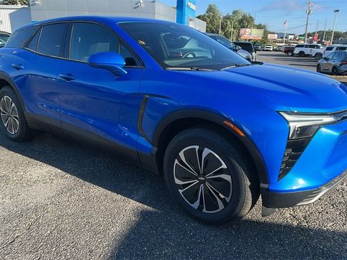 New 2026 Chevrolet Blazer EV LT image 3