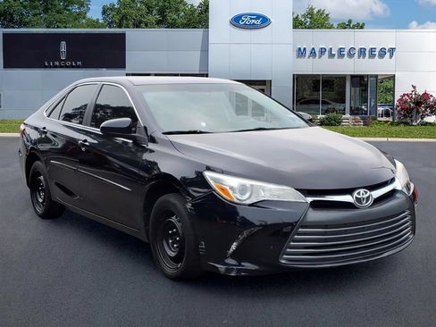 Used 2017 Toyota Camry LE w/ Protection Package (Q2) FWD image 1