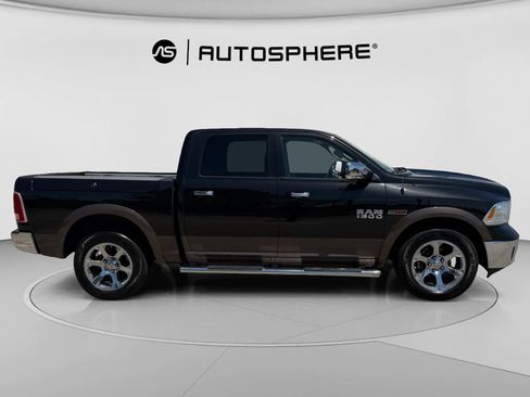 Used 2018 RAM 1500 Laramie w/ Convenience Group AWD/4WD image 11