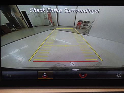 Used 2017 Mercedes-Benz SLC 300 image 20