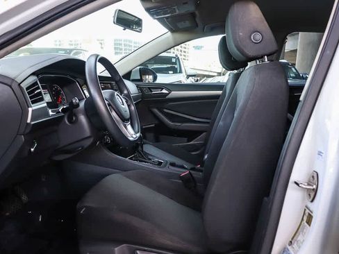 Used 2021 Volkswagen Jetta R-Line image 18