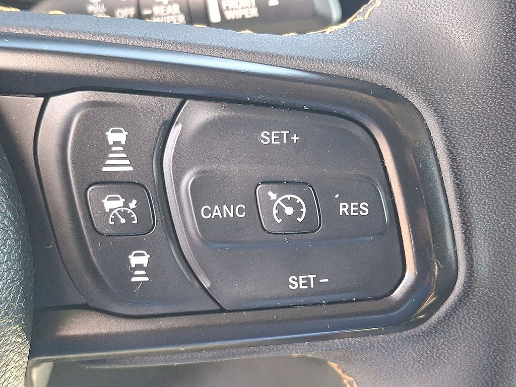 Used 2024 Jeep Wrangler Unlimited w/ Convenience Group AWD/4WD image 24