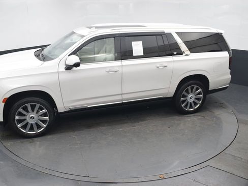 Used 2023 Cadillac Escalade ESV Premium Luxury Platinum w/ Heavy-Duty Trailer Package image 44