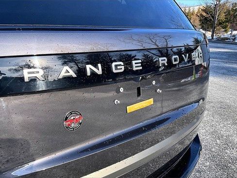 Used 2024 Land Rover Range Rover Long Wheelbase SE image 7