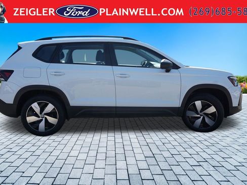 Used 2025 Volkswagen Taos S AWD/4WD image 6