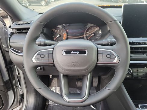 Certified 2025 Jeep Compass Latitude w/ Altitude Special Edition image 12