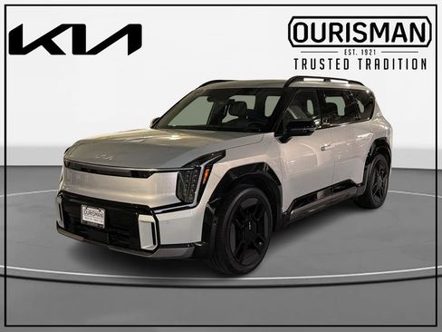 Certified 2024 Kia EV9 GT-Line AWD/4WD image 2