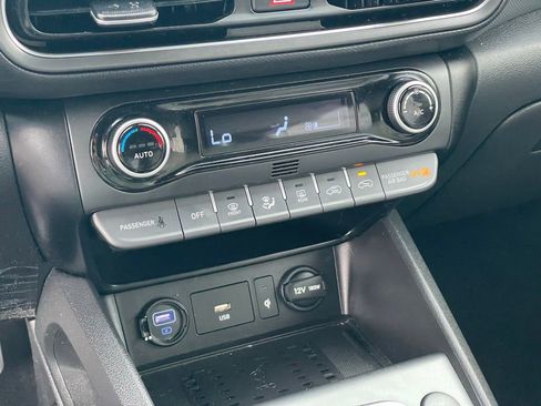 Used 2023 Hyundai Kona Limited image 19