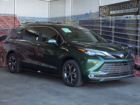Certified 2026 Toyota Sienna Platinum image 1