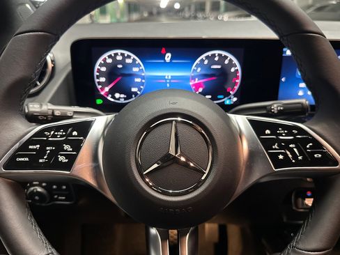 New 2026 Mercedes-Benz GLA 250 image 14