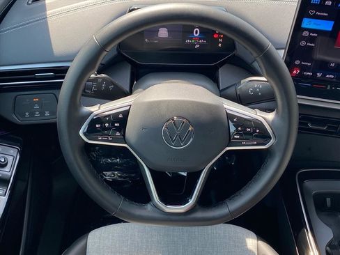 Used 2025 Volkswagen ID.4 Pro image 7