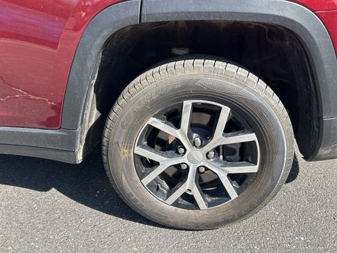 Used 2024 Jeep Grand Cherokee L Limited w/ Trailer Tow Package AWD/4WD image 29