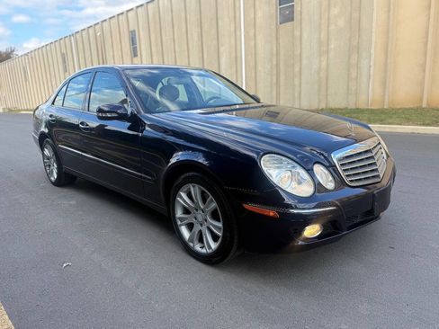 Used 2009 Mercedes-Benz E 350 4MATIC Sedan image 9