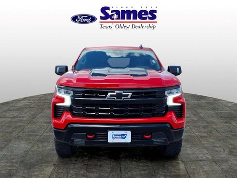 Used 2023 Chevrolet Silverado 1500 LT Trail Boss w/ LT Trail Boss Premium Package AWD/4WD image 11