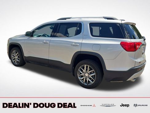 Used 2017 GMC Acadia SLT AWD/4WD image 4