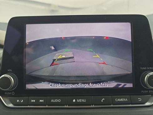 Used 2023 Nissan Rogue SV image 23