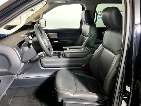 Certified 2025 Ford Expedition Active AWD/4WD image 20