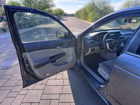 Used 2009 Honda Accord LX-P image 7