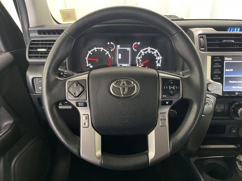 Used 2023 Toyota 4Runner SR5 image 5