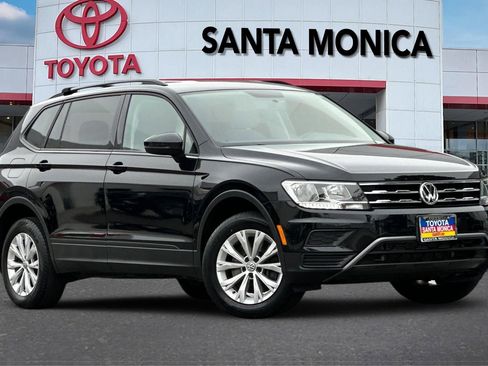 Used 2020 Volkswagen Tiguan S FWD image 2